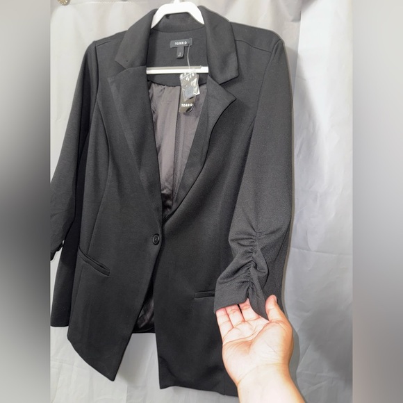Torrid Jacket Black Blazer soft ruched 3/4 sleeve Womens Size 3 - Picture 4 of 9